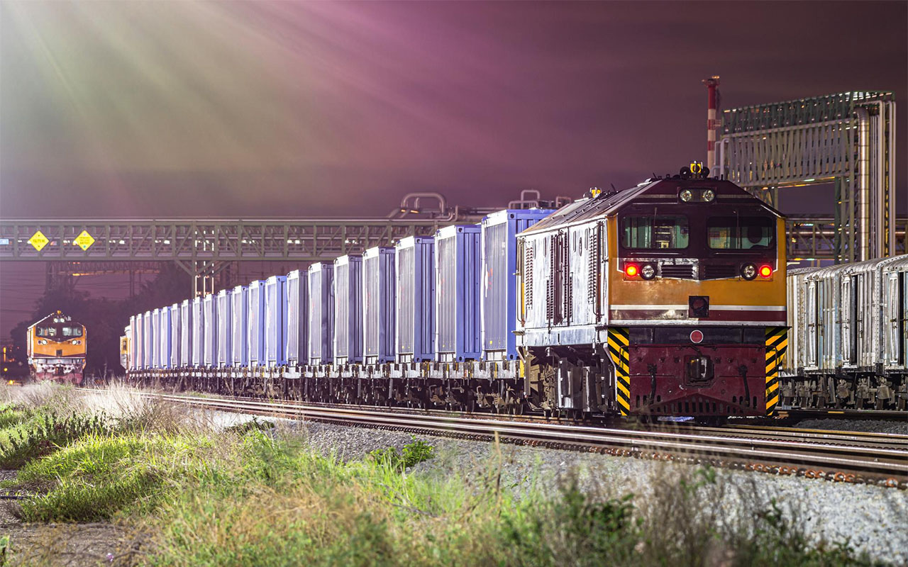 Logistyka kolejowa - transport kolejowy cargo kontenerów